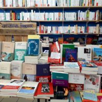 Toujours plus de belles lectures sur nos tables et nos étagères : à lire et à partager !